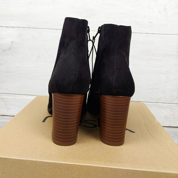 NEW IN BOX NEST MALIBU SZ 8 & 9 BLK ANKL BOOTIE - Picture 3 of 5